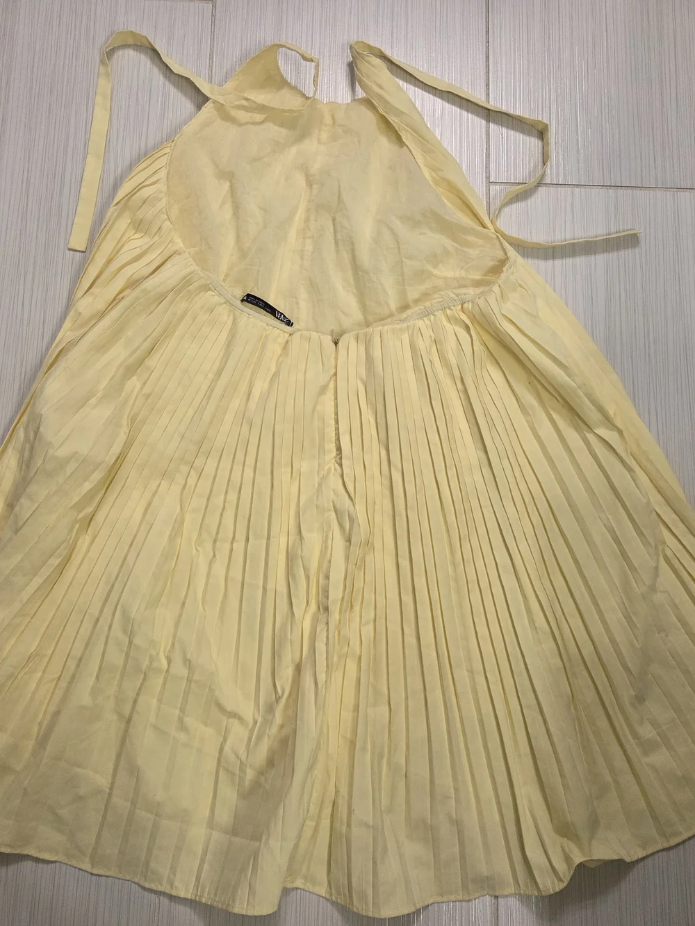 Zara Pleated Halter Dress in Pale Yellow - Picture 2 of 9